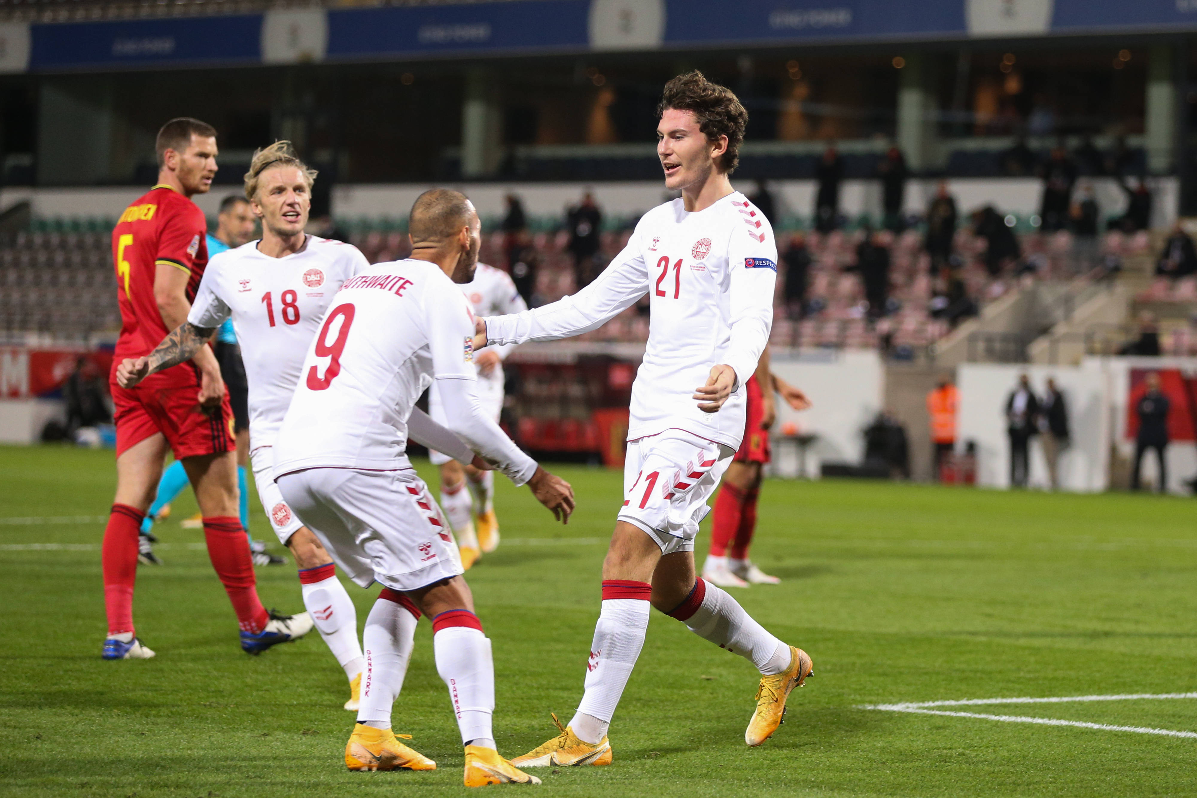 比利時的中 比利時的中